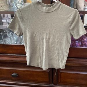 Green tillys, army green cropped short sleeve top